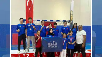 Antakya Belediyesi karatecileri Hatay'ın kurtuluş turnuvasında kürsüye ambargo koydu