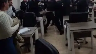 Silopi Belediye Meclisi'nde sular durulmadı: Başkan yardımcısına fiziki saldırı