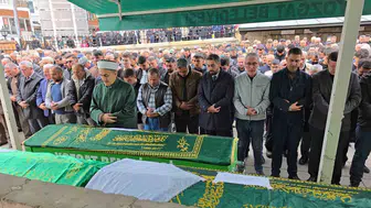 Yozgat'ta yürek yakan veda: Trafik kazasında yaşamını yitiren anne ve iki çocuğu defnedildi