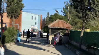 Boyabat'ta okul bahçesinde servis dehşeti: 8 yaşındaki öğrenci yaralandı