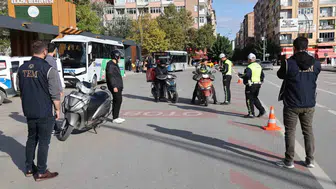 Elazığ'da motosiklet denetimlerinde rekor ceza: 63 sürücüye 1,3 milyon lira fatura kesildi