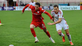 Ümraniyespor ve Boluspor mücadelesinde yağmur engeli: Maç ileri bir tarihe ertelendi