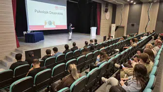 Zorluklara karşı direnç geliştirmenin yolları Düzce'de masaya yatırıldı