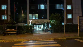 Hakkı Bulut sahne performansı sırasında fenalaşarak hastaneye kaldırıldı