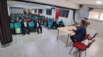 Bozdoğan'da gençlere camilerin sadece ibadet değil birleştirici bir merkez olduğu anlatıldı