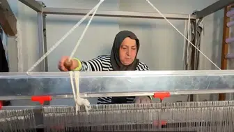 Erzincan'ın unutulmaya yüz tutan Gazenne kumaşı kadınların emeğiyle yeniden hayat buldu