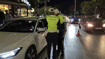 Doğum gününde trafik çevirmesine takılan sürücüden şaşırtan yorum: Güzel bir hediye oldu