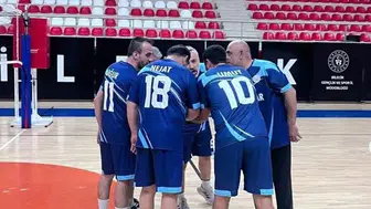 Bilecik'te kurumlar arası voleybol rekabetinde kazanan Aile ve Sosyal Hizmetler oldu