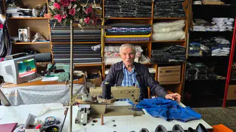 Oymalıtepe'nin son terzisi İsmail Ayaz 60 yıllık emeğini dikiş makineleriyle yaşatıyor