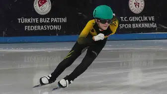 Erzurum'da Short Track heyecanı: Federasyon Kupası'nda madalyalar sahiplerini buldu