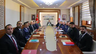Bayburt'ta kamu düzeni için güvenlik birimleri masaya oturdu