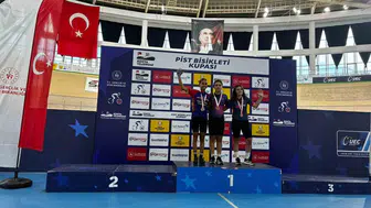 Akhisarlı genç pedallar Konya pistinde kürsüye ambargo koydu