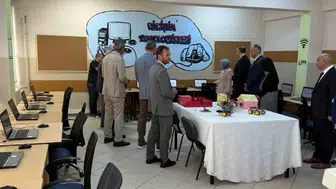 Üniversiteli gençlerden liseli öğrencilere teknoloji desteği