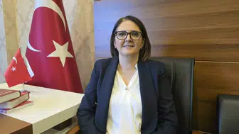 Karabük Barosu'nda tarihi seçim: Başkanlık koltuğuna Sibel Şirin oturdu
