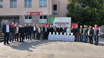 Düzce'de fındık bahçelerini istila eden kahverengi kokarcaya karşı muhtarlar sahaya iniyor