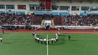 Tunceli'de Cumhuriyet'in 103. Yılı Stadyumda Büyük Bir Coşkuyla Kutlandı