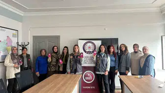 Erzurum'da kamu personeli kadınlara KADES ile dijital güvenlik eğitimi