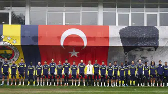 Fenerbahçe'de Göztepe mesaisi: Dirk Kuyt yönetiminde taktik prova