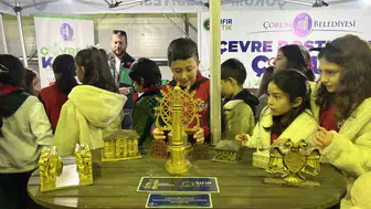 Çorum'da Bilim Rüzgarı: 8 Bin Öğrenci Teknoloji ve Deneylerle Buluşuyor