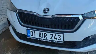 Adana'da öğretmenin aracına molotoflu saldırı düzenleyen çocuk yakalandı