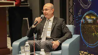 Selçuklu'da üniversiteli gençlerin sesi Yeni Nesil Şehir Kütüphanesi'nde yankılandı