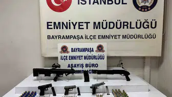 Bayrampaşa'da bir eve düzenlenen operasyonda cephanelik çıktı