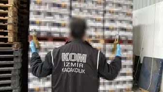İzmir'de dev kaçak içki operasyonu: Tek seferde 3,8 milyon liralık vurgun önlendi