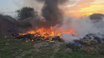 Karacabey'de boş arazide yükselen dumanlar itfaiyeyi harekete geçirdi