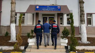 Hırsızlık hükümlüsü jandarmanın takibinden kaçamadı