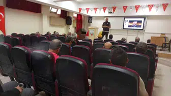 Adıyaman'da eğitimciler uyuşturucuyla mücadele için bir araya geldi