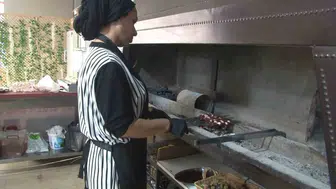 Şanlıurfa'da kebap kültüründe değişim: Ocak başında artık kadın ustalar var