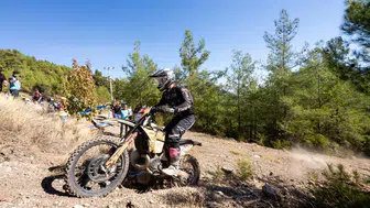 Sea to Sky Enduro'da Orman Etabı Teodor Kabakchiev'in zaferiyle sonuçlandı