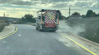 Bolu'da köy yollarında asfalt ve çizgi mesaisi: Güvenli ulaşım için kritik dokunuş