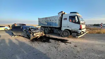 Karapınar'da kamyon ve otomobil çarpıştı: Bir kişi hastaneye kaldırıldı