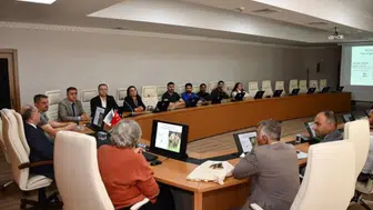 Kafkas Üniversitesi kampüsünde Avrupa bizonları için tarihi hazırlık