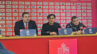 Vincenzo Montella'dan A Ligi savunması: Bu seviye bir suç değil, gelişim süreci