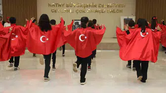 Kırıkhan Ceylanlı Mahallesi'nde Cumhuriyet coşkusu yeni salonda yaşandı