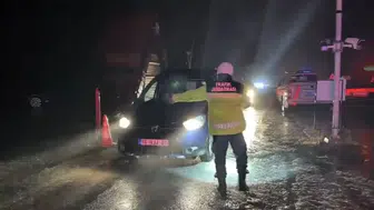 Uludağ'da kış sezonu denetimle başladı: Kış lastiği olmayana geçit yok