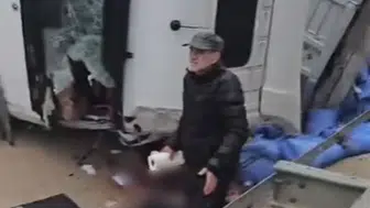 Sivrihisar’da Tır Devrildi: Sürücü Ağır Yaralı