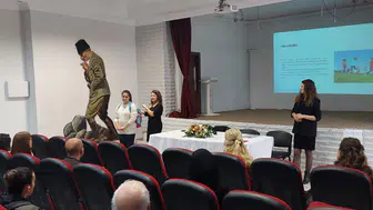 Eskişehir'de Velilere Yönelik Okul ve Aile Semineri Düzenlendi