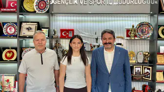 Eskişehirli Öğrenci Bilek Güreşinde Başarıyla Kampa Gidiyor