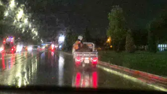 Motosiklet Kasasında Tehlikeli Yolculuk Yaptılar
