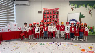 Eskişehir’de Çocuklar 26 Metrelik Cumhuriyet Tuvali Hazırladı