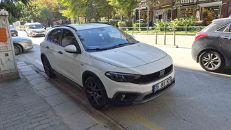 Eskişehir’de karşıya geçmek isteyen yaşlı adama otomobil çarptı