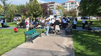 Albayrak’tan Dede Korkut Parkı’ndaki Annelere Destek