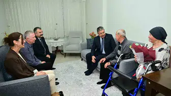 Vali Yılmaz’dan Dünya Yaşlılar Günü’nde anlamlı ziyaret