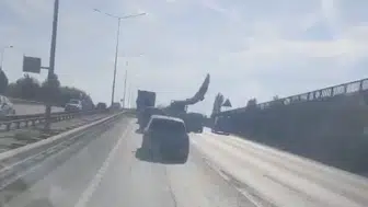 Eskişehir Çevreyolunda Dev Rüzgâr Kanadı Trafiği Aksattı