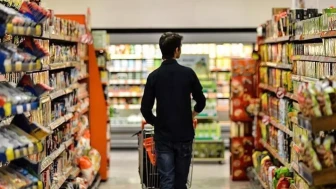 ENFLASYON ŞOKU! Ocak'ta TÜFE Patladı: Aylık %4,84, Yıllık %30,65! Gıda Zamları Uçtu, Kira Zammı %33,98'e Düştü – Emekliye İlk Zam Ne Kadar? ALARM VEREN RAKAMLAR!