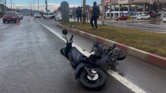 Tavşanlı'da Otomobille Motosiklet Çarpıştı: 2 Yaralı