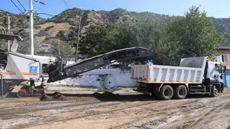 Karabağ Yolu'nda genişletme ve sathi kaplama çalışması başladı